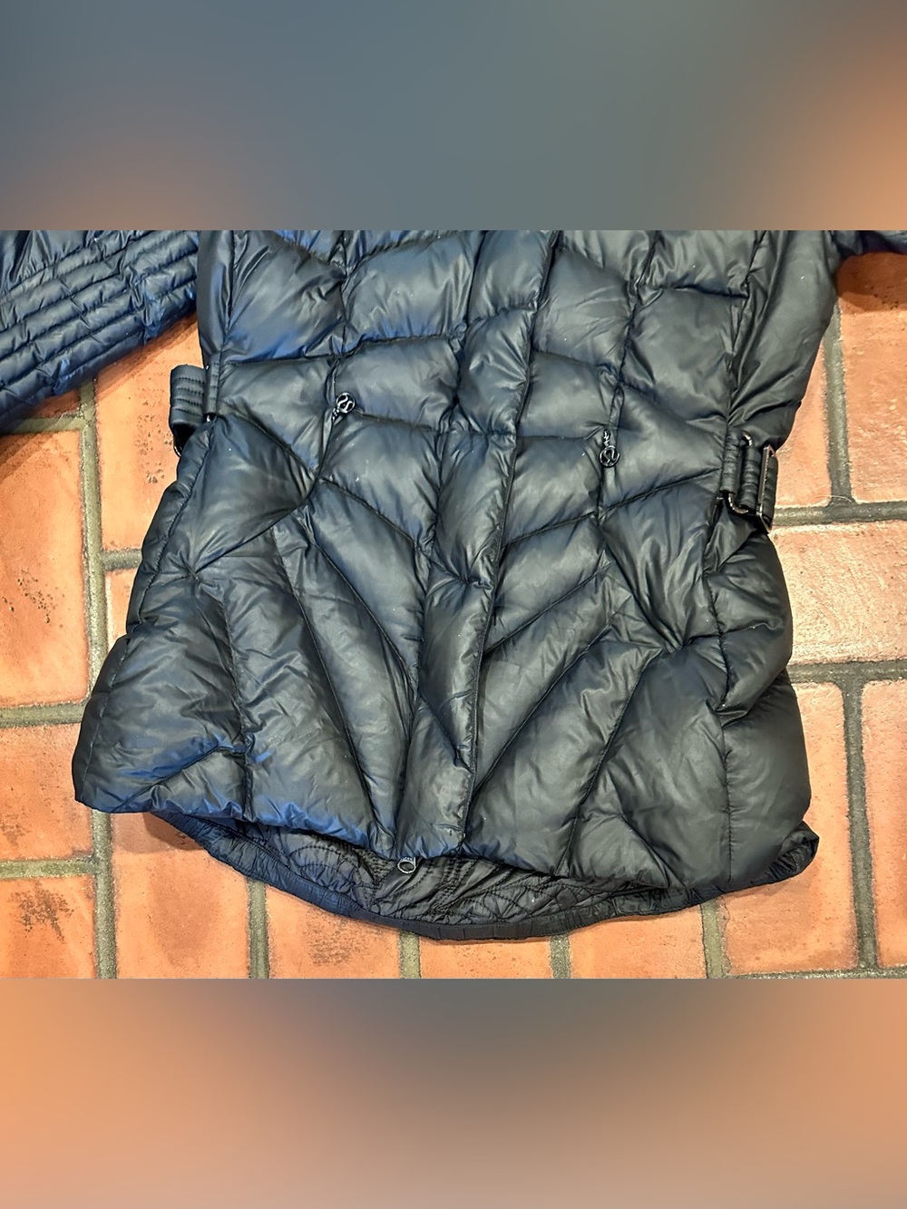 Vintage LULULEMON GET DOWN Jacket Size 8
Black Down Puffer Coat - Picture 11 of 12